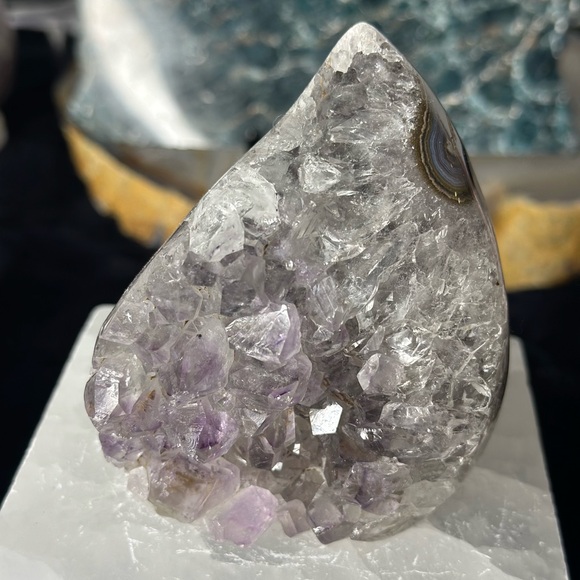 Brazilian Agate Flame | A-Grade Purple + Blue Druzy | Freestanding Crystal - Picture 1 of 12